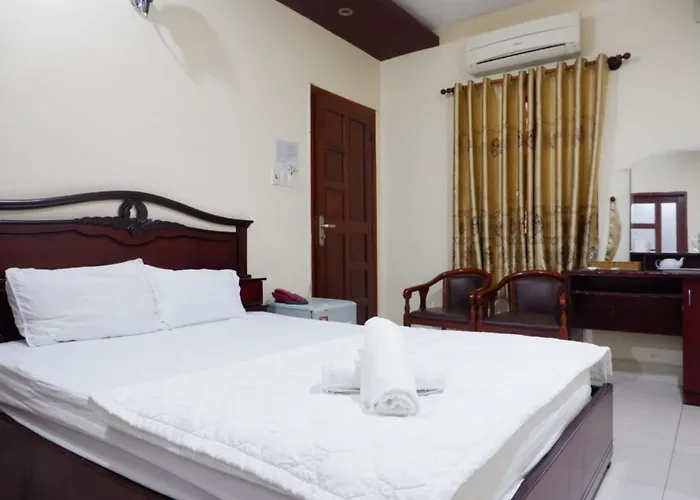 Reddoorz Tuan Viet Hotel Dinh Tien Hoang